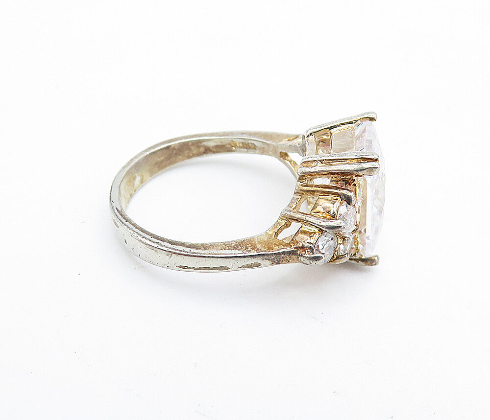 925 Sterling Silver  Vintage Cubic Zirconia Solitaire Accent Ring Sz 7  RG5193