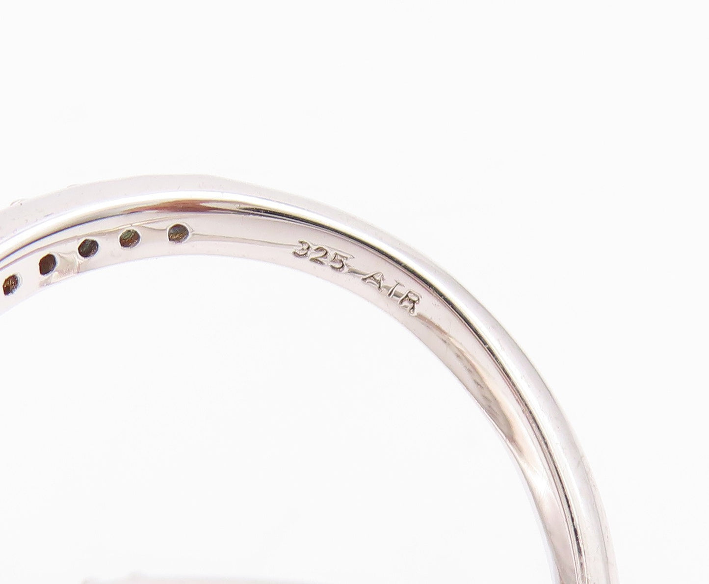 925 Sterling Silver Vintage Ring Modernist CZ Inlay Cutout Bands Sz 7.5  RG33098