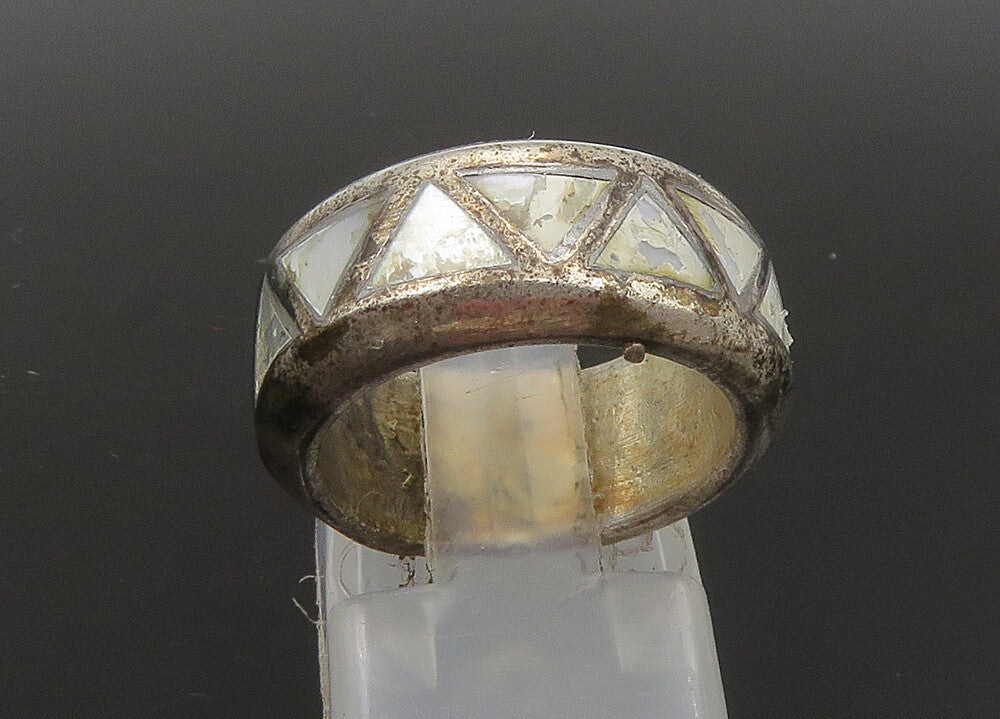 SOUTHWESTERN 925 Sterling Silver Vintage Mother Of Pearl Band Ring Sz 5 RG22899