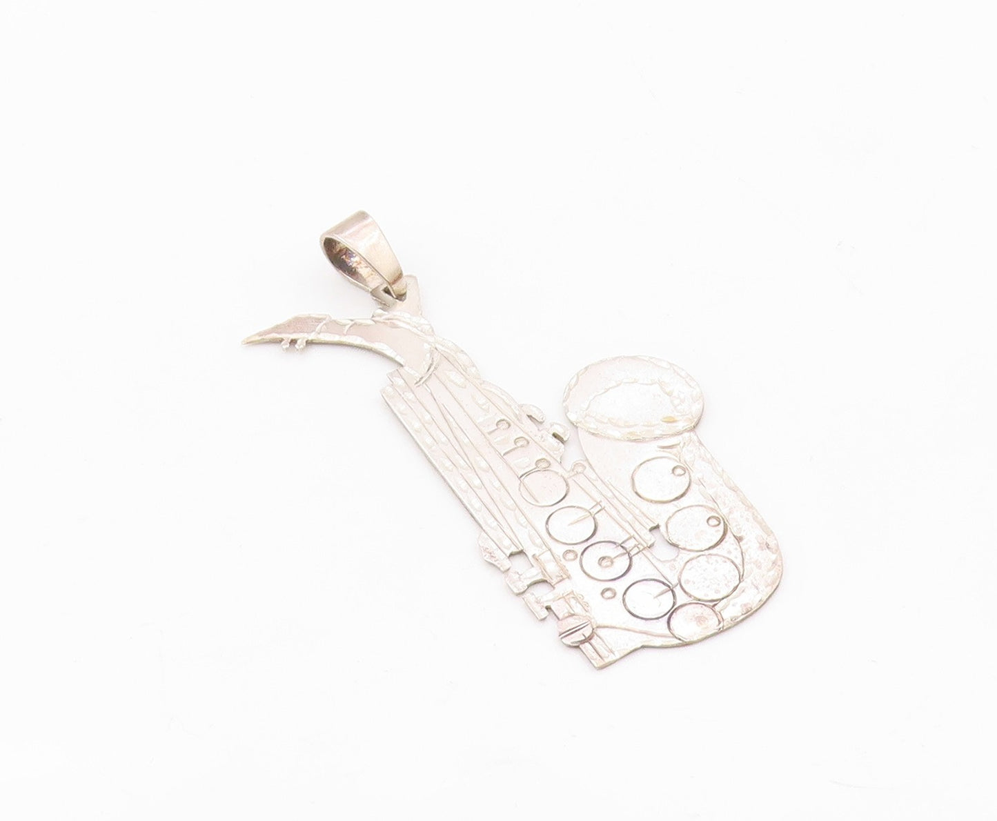 925 Sterling Silver  Vintage Shiny Etched Saxophone Instrument Pendant PT10332