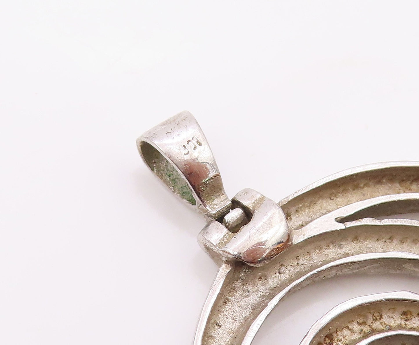 925 Sterling Silver  Vintage Carved Hammered Spiral Drop Pendant  PT21804