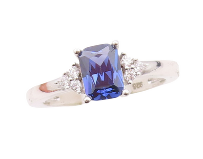 925 Sterling Silver Vintage Ring Rectangle Cut Sapphire Beaded CZ  Sz 7  RG30139