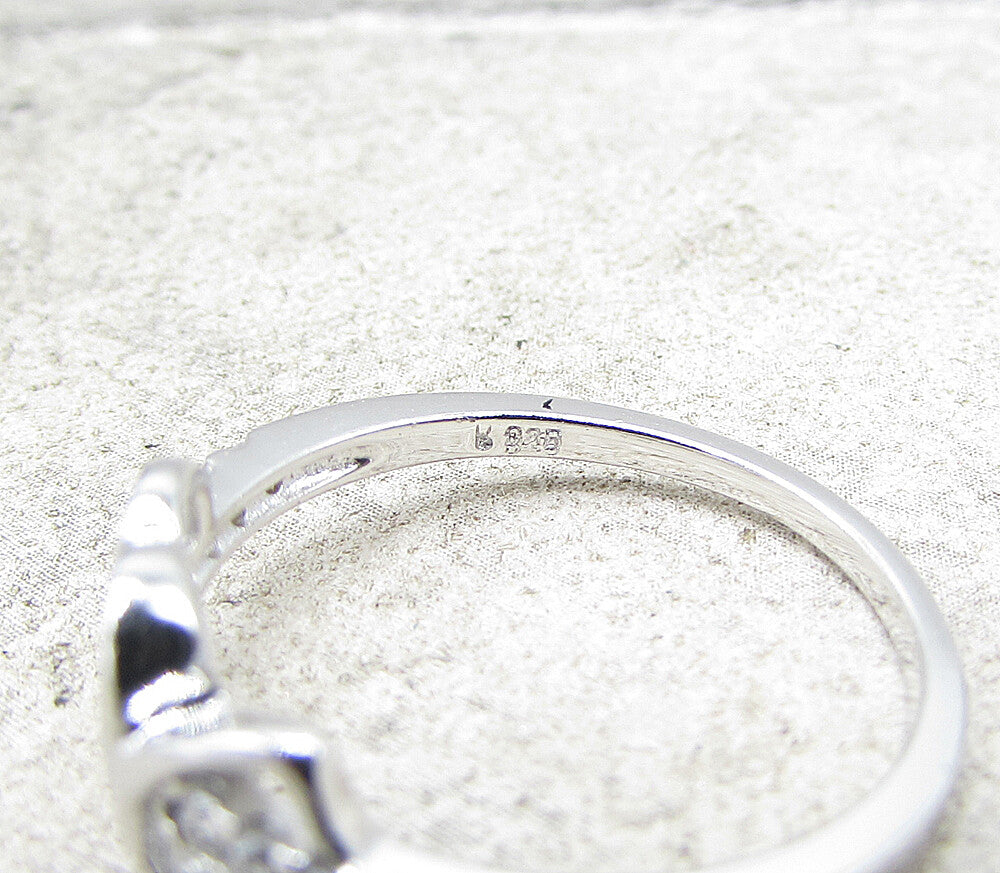 925 Sterling Silver  White Cubic Zirconia Love Heart Band Ring Sz 7  RG1579