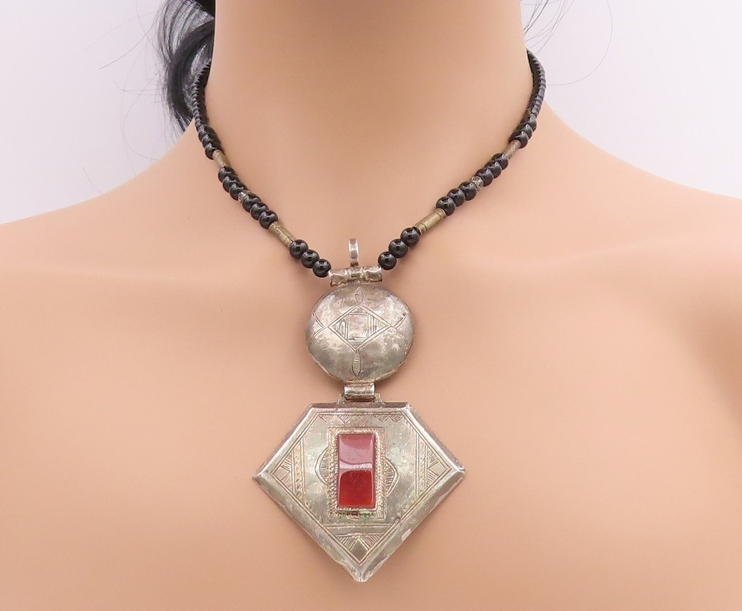 925 Sterling Silver Vintage Necklace Antique Carnelian & Onyx Chain  NE4588