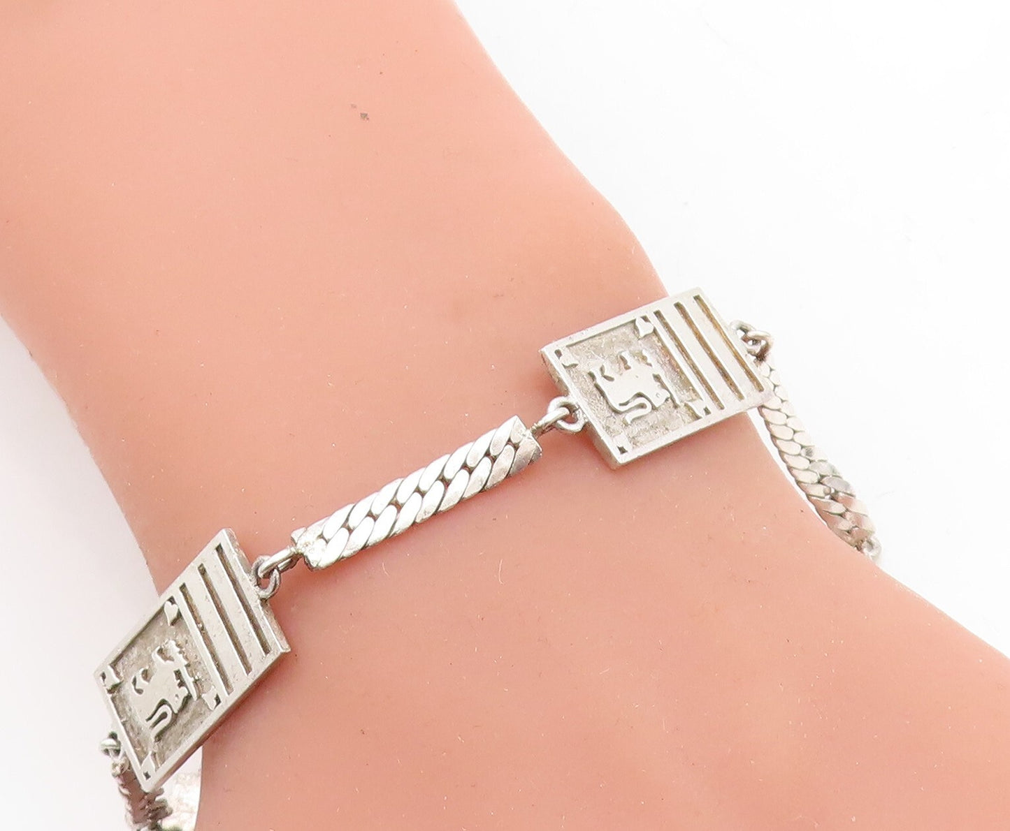 925 Sterling Silver  Vintage Embossed Detail Snake Link Chain Bracelet  BT1978