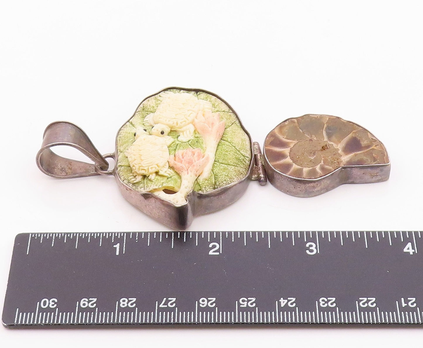 925 Sterling Silver  Vintage Ammonite Snail Shell Turtles Pendant  PT16417
