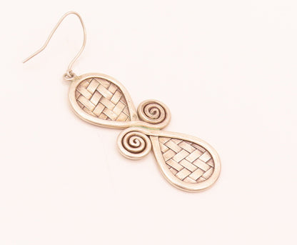 925 Sterling Silver  Vintage Hourglass Swirl & Checks Design Earrings  EG12435