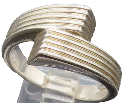 925 Sterling Silver  Vintage Ribbed Lines Bypass Fashion Ring Sz 9  RG26272
