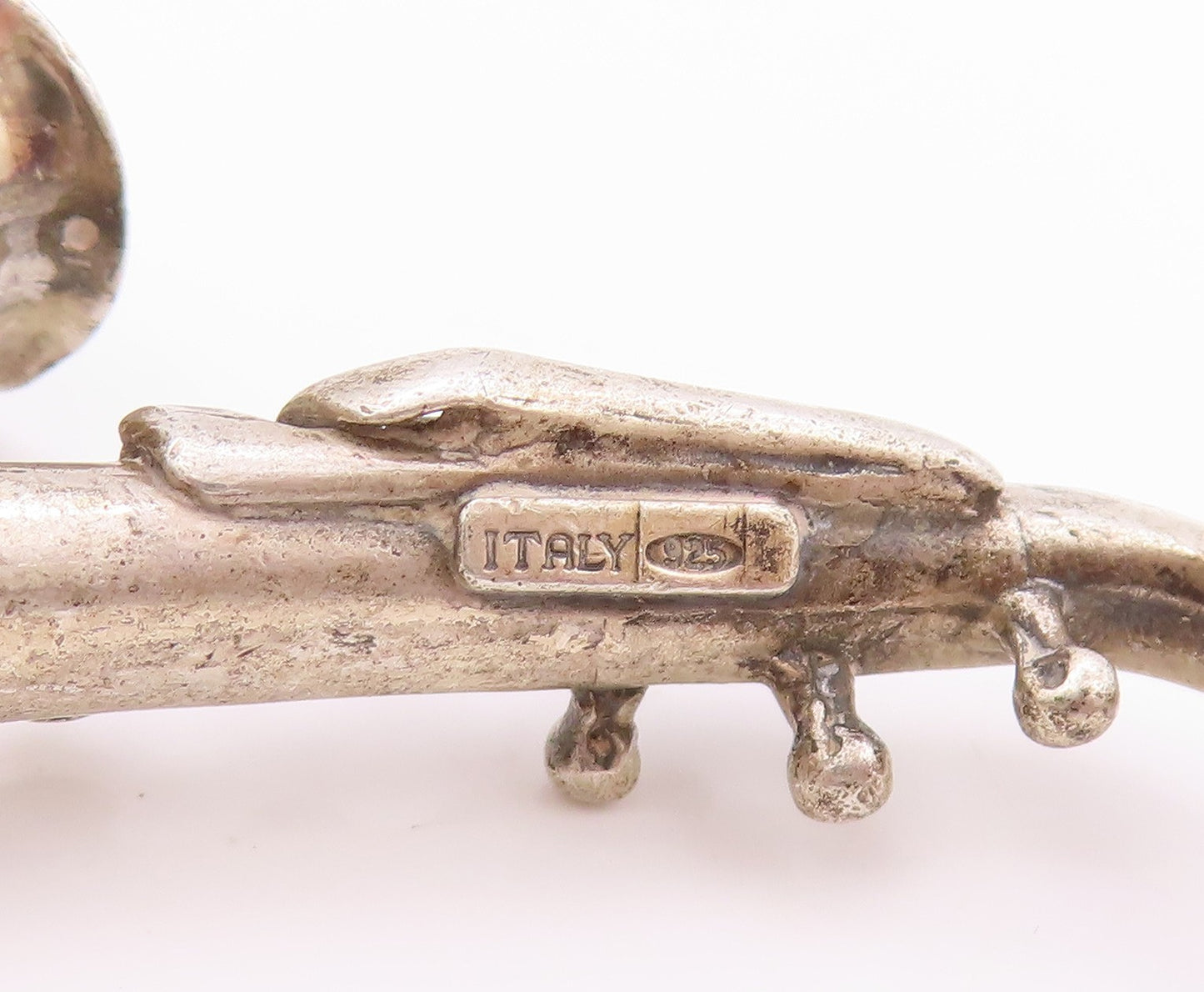 925 Sterling Silver Vintage Pin Collector Designer Saxophone Cutout  TR3925