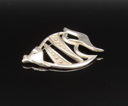 925 Sterling Silver  Vintage Carved Beaded Fish Cutout Brooch Pin  BP9571