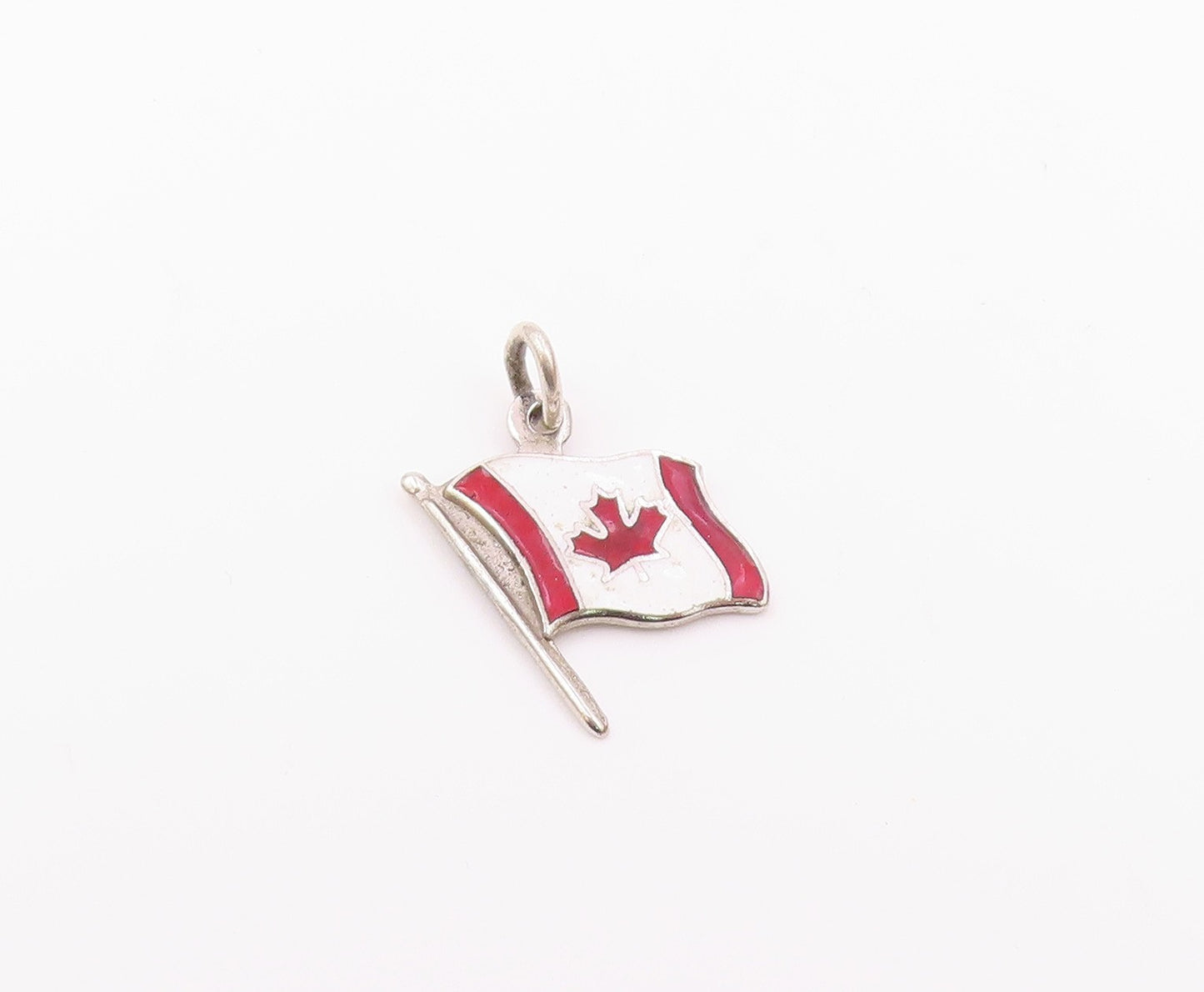 925 Sterling Silver  Vintage Petite Enamel Canadian Flag Pendant  PT15973