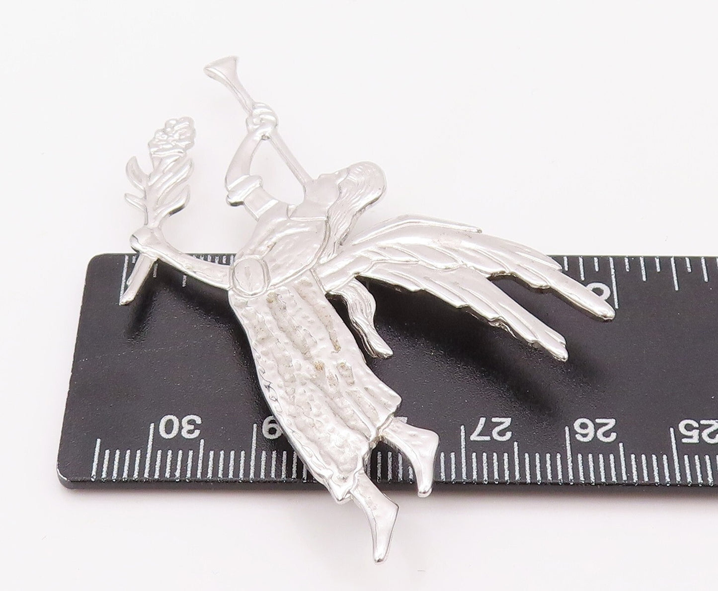 925 Sterling Silver Vintage Brooch Pin Carved Celebrating Flying Angel  BP11182