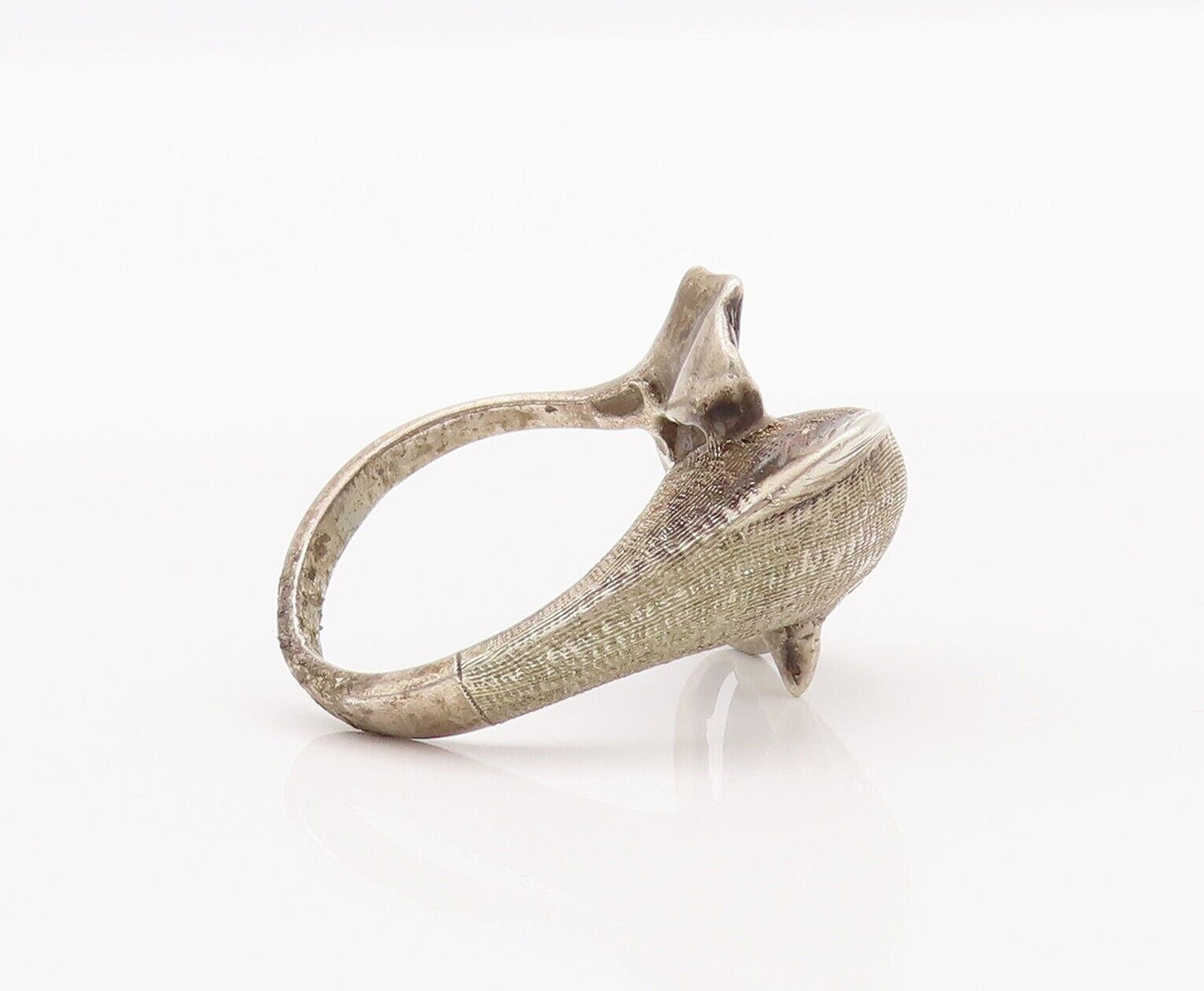 925 Sterling Silver Vintage Ring Solid Carved Happy Dolphin  Sz 6.5  RG28205