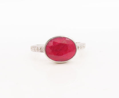925 Sterling Silver Vintage Ring Oval Cut Red Gemstone Inlay  Sz 8  RG29492