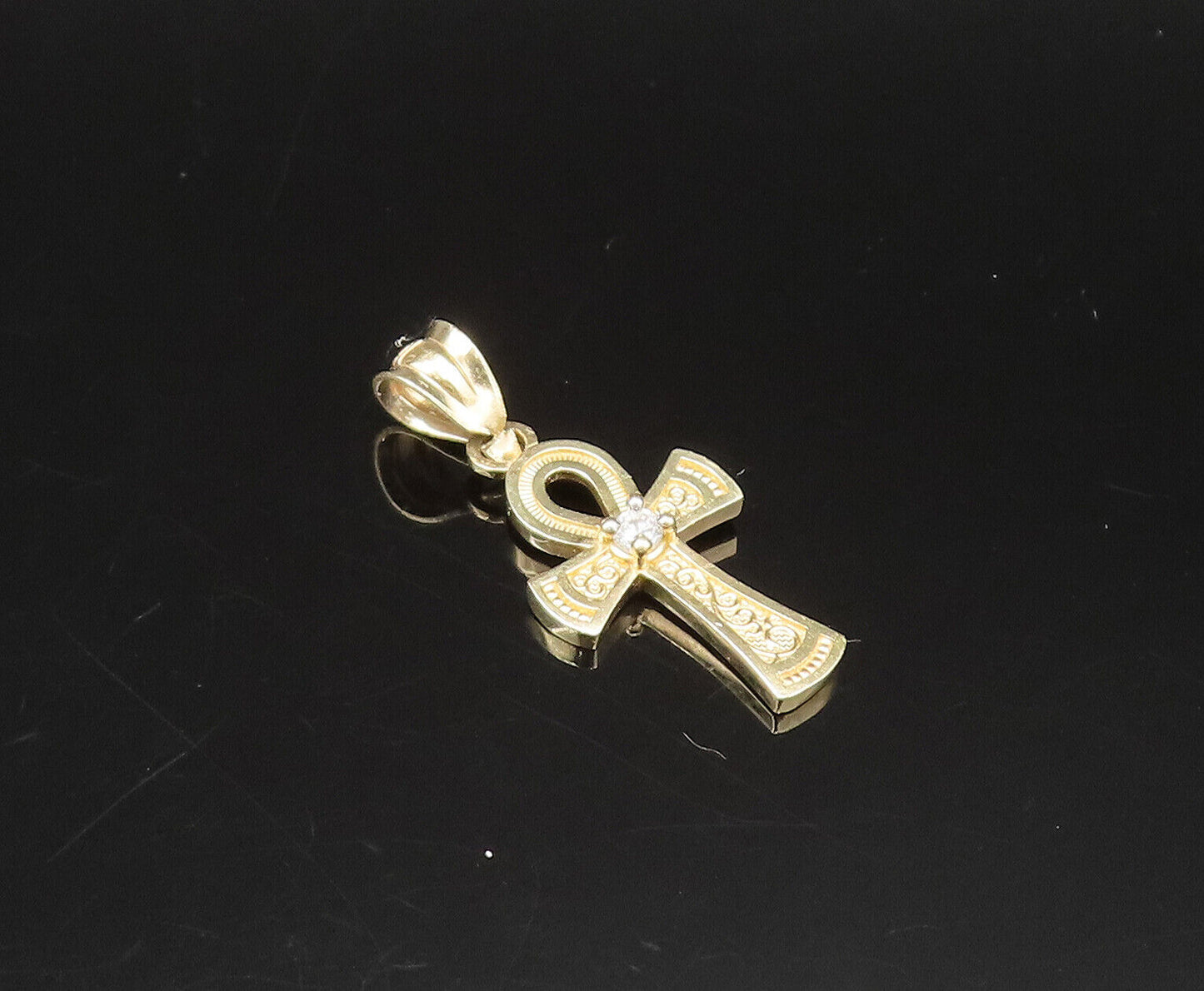 10K GOLD  Vintage Cubic Zirconia Etched Egyptian Ankh Charm Pendant  GP448