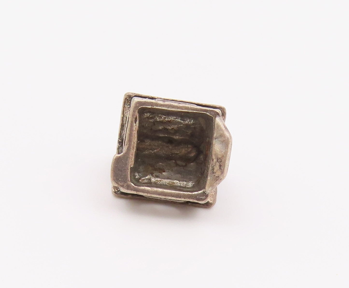 925 Sterling Silver  Vintage Petite Dark Tone Cottage House Pendant  PT17909