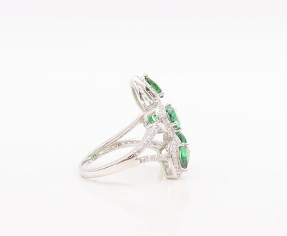 925 Sterling Silver Vintage Ring Designer Drop Cut Green White CZ  Sz 7  RG29499
