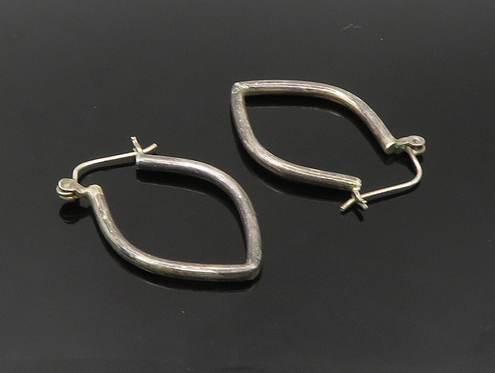925 Sterling Silver  Vintage Minimalist Pointed Hoop Earrings EG11540