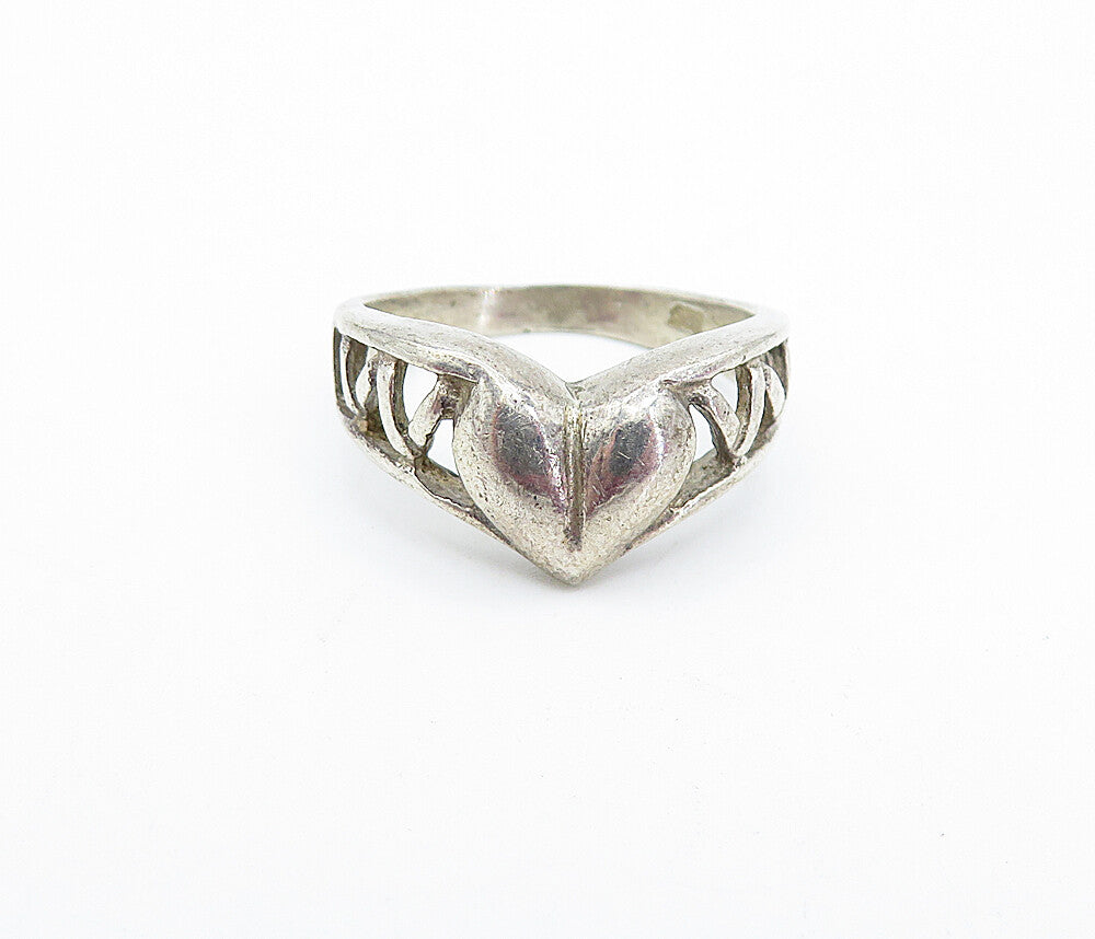 925 Sterling Silver  Vintage Dark Tone Love Heart Band Ring Sz 6.5  RG4058