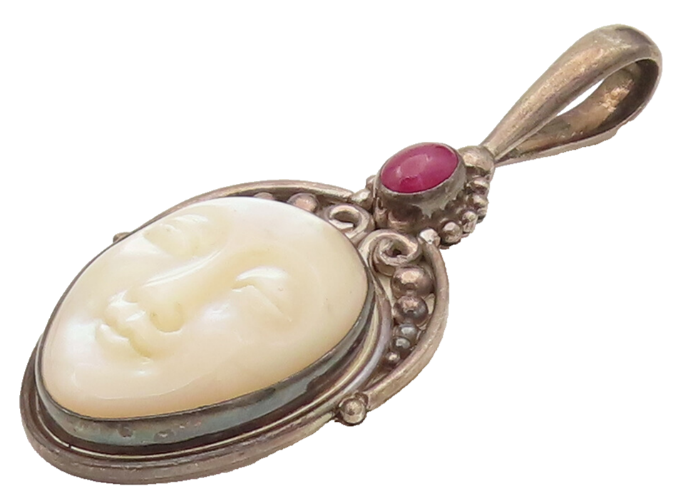 SAJEN 925 Silver  Vintage Garnet Crowned God Mother of Pearl Pendant PT22024