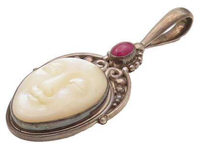SAJEN 925 Silver  Vintage Garnet Crowned God Mother of Pearl Pendant PT22024