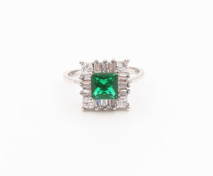 925 Sterling Silver Vintage Ring Elegant Emerald Geometric Band  Sz 8  RG36573