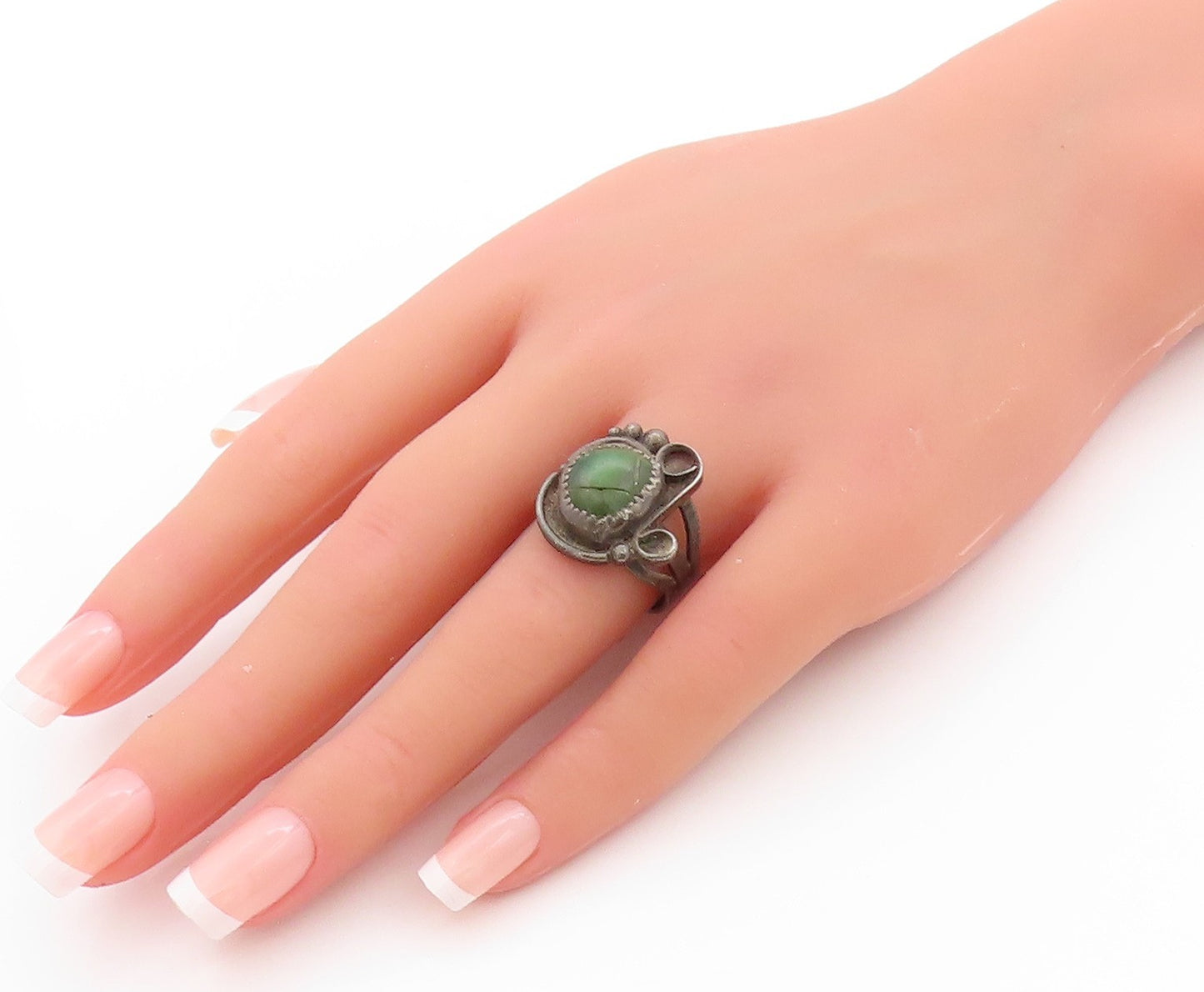 925 Sterling Silver Vintage Ring NAVAJO Swirly Carved Gemstone  Sz 8.5  RG32823