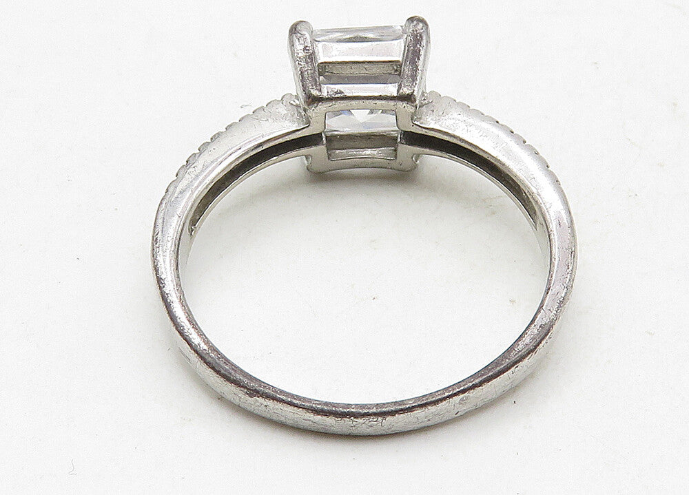 925 Sterling Silver  Cubic Zirconia Solitaire With Accents Ring Sz 7  RG10551