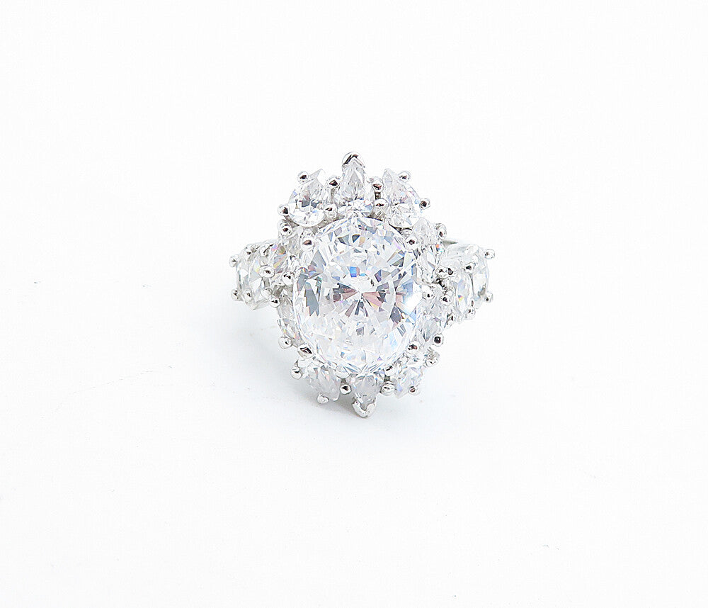925 Sterling Silver  Sparkling Cubic Zirconia Floral Cocktail Ring Sz 6 RG5282
