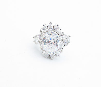 925 Sterling Silver  Sparkling Cubic Zirconia Floral Cocktail Ring Sz 6 RG5282