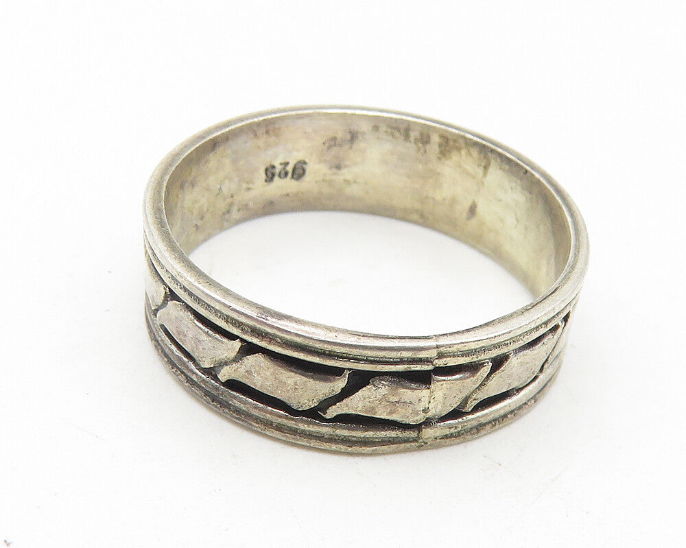 925 Sterling Silver  Vintage Dark Tone Pattern Petite Band Ring Sz 7  RG11265