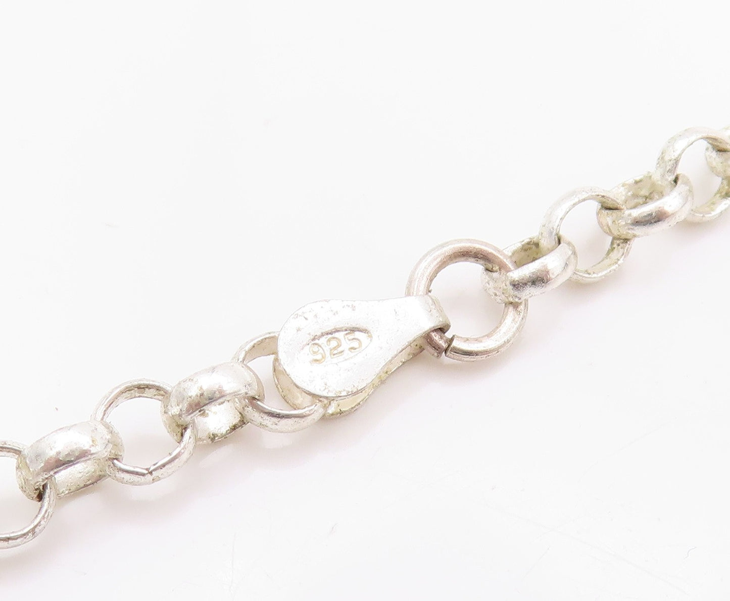 925 Sterling Silver Vintage Necklace Swirly Carved Oval Pendent  NE4577