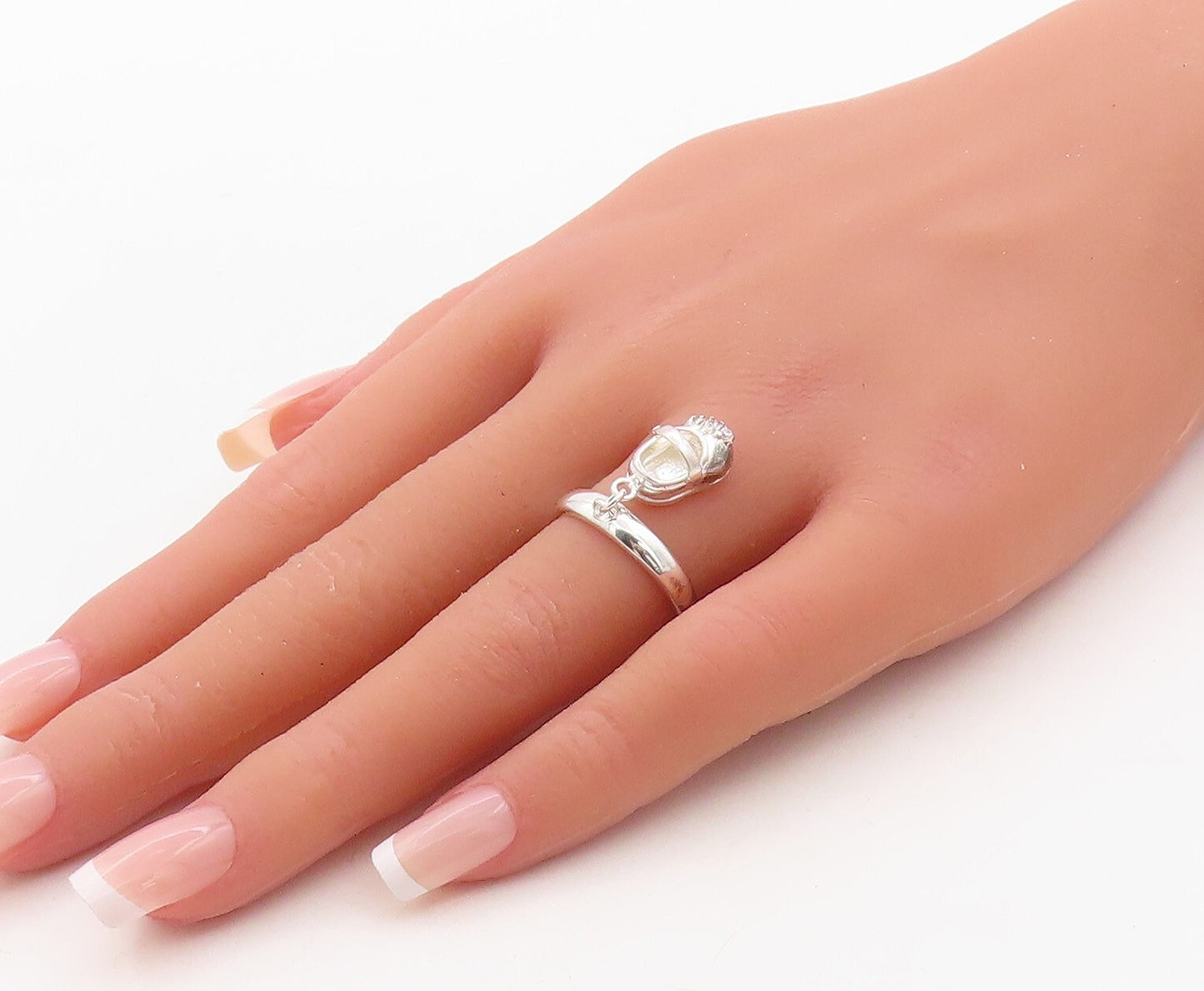 925 Sterling Silver Vintage Ring CZ Inlay Dangling Shoe Charm  Sz 7  RG31117