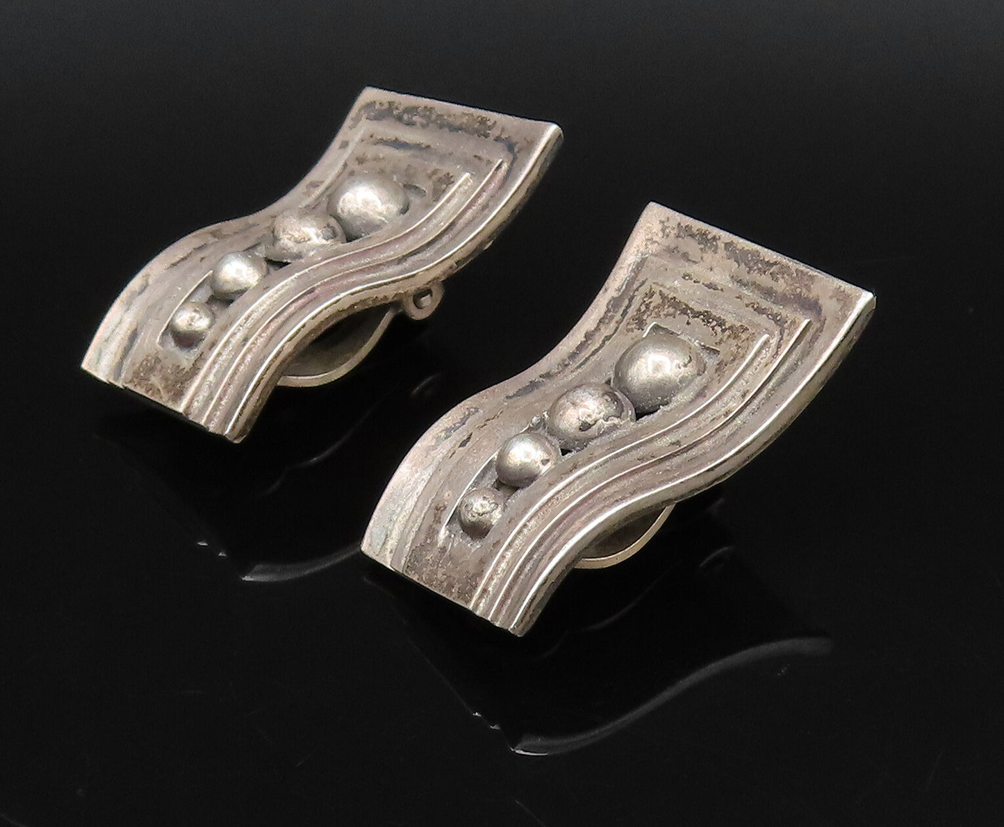 PAT AREIAS 925 Silver  Vintage Graduated Beads Wavy Clip Earrings  EG12192