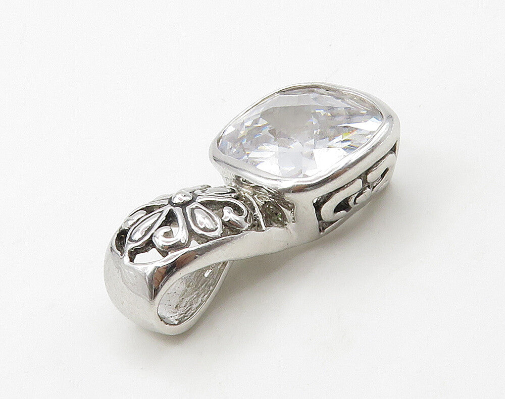 925 Sterling Silver  Sparkling Faceted Cubic Zirconia Floral Pendant  PT12668