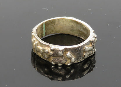 925 Sterling Silver  Vintage Dark Tone Raised Detail Band Ring Sz 7  RG21641