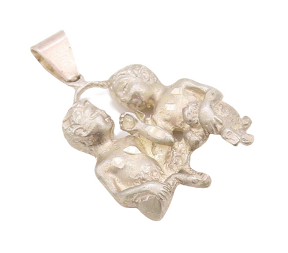 925 Sterling Silver Vintage Pendant Solid Carved Two Friends Talking  PT23571