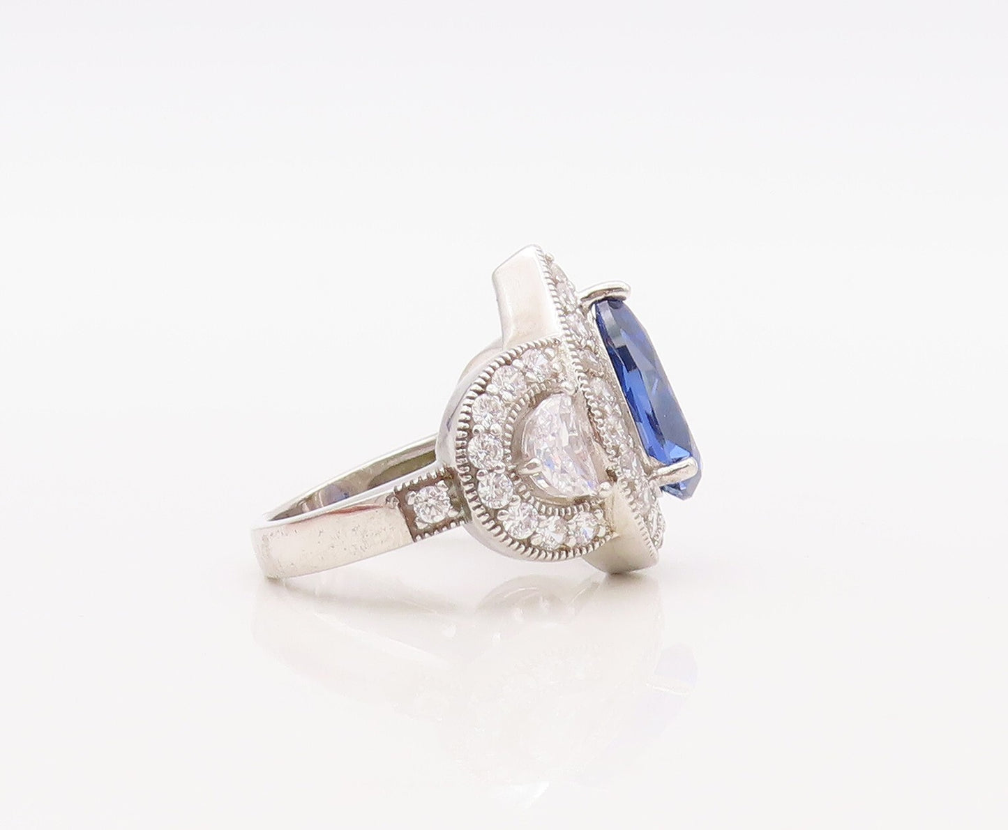 925 Sterling Silver Vintage Ring Drop Cut Sapphire Halo CZ Inlay  Sz 7  RG30657