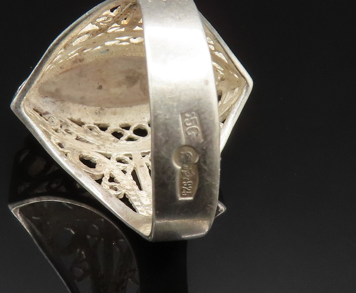 POLAND 925 Silver  Vintage Spiral Scroll Marquise Shaped Ring Sz 9  RG25029