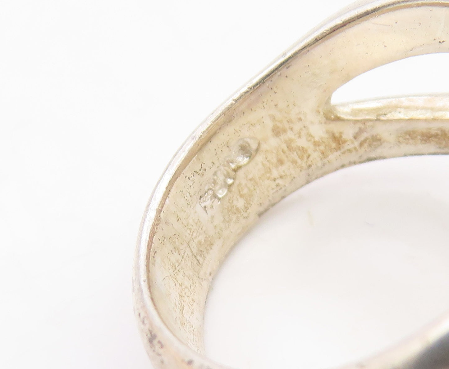 925 Sterling Silver Vintage Ring Large Oval Hammered Effect  Sz 7.5  RG31343
