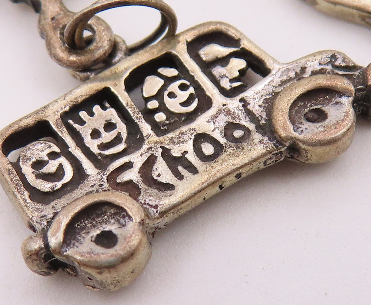 925 Sterling Silver  Vintage School Bus Charmed Children Brooch Pin  BP4061