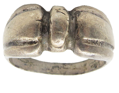 925 Sterling Silver  Vintage Dark Tone Bow Tie Design Band Ring Sz 8  RG10709