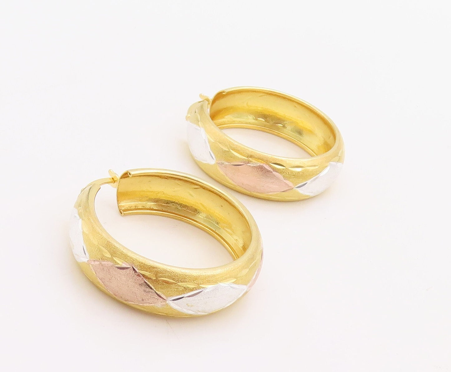 925 Sterling Silver Vintage Earrings Gold Plated Diamond Design Carved  EG13190