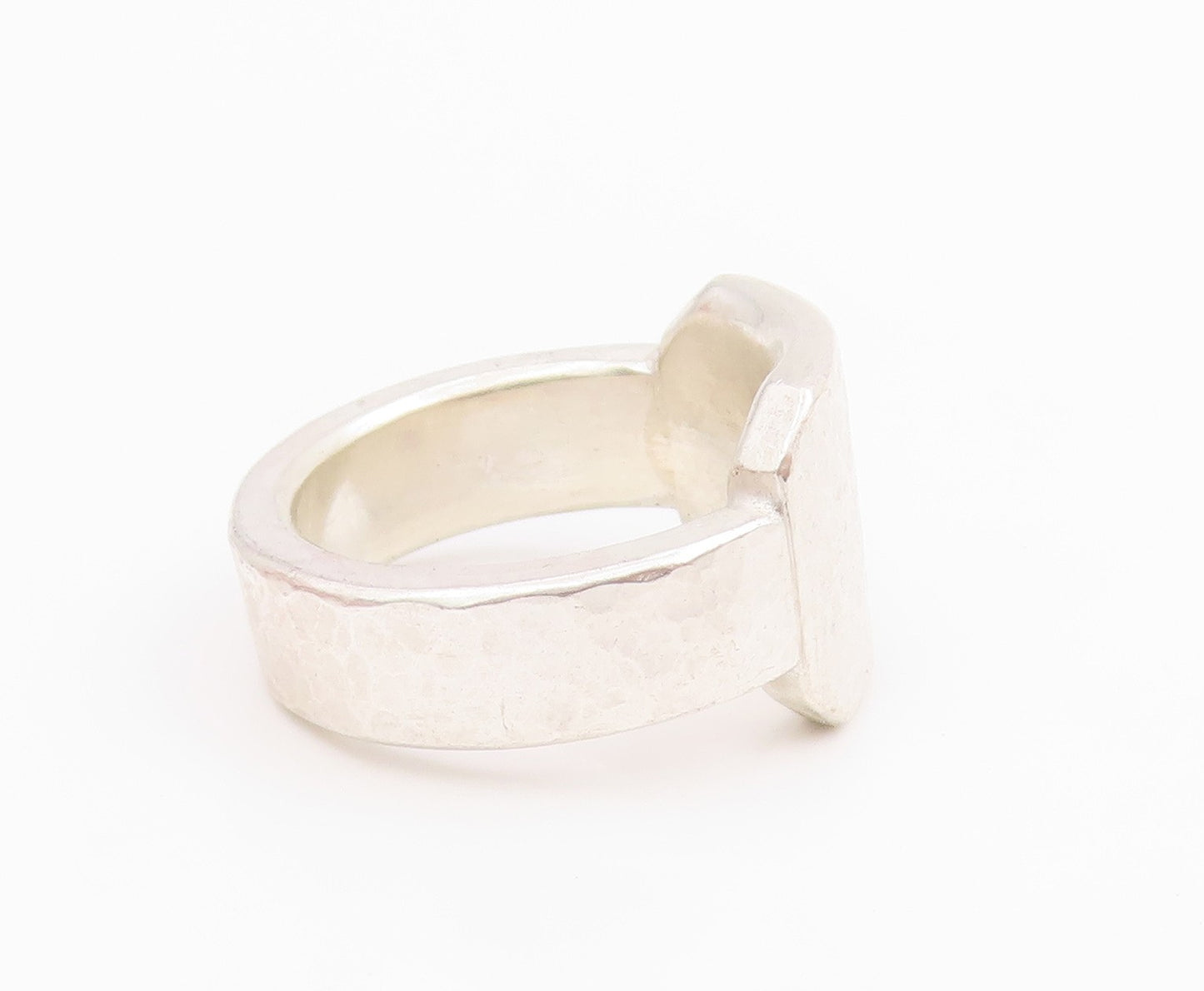 925 Sterling Silver Vintage Ring Modernist Solid Hammered Band  Sz 7.5  RG34503