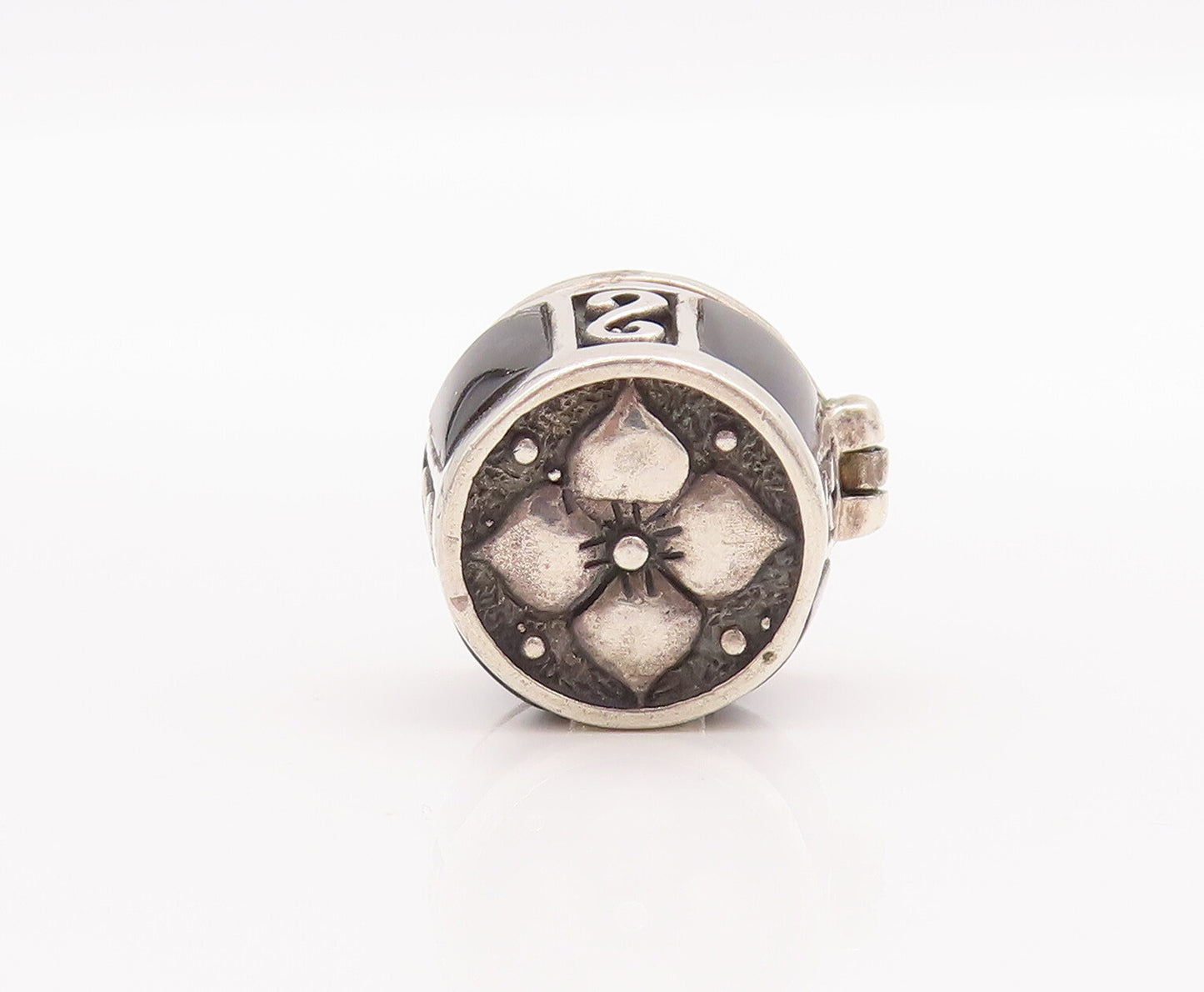 925 Sterling Silver Vintage Pendant Swirly Carved Onyx Box Charm (OPENS) PT22884