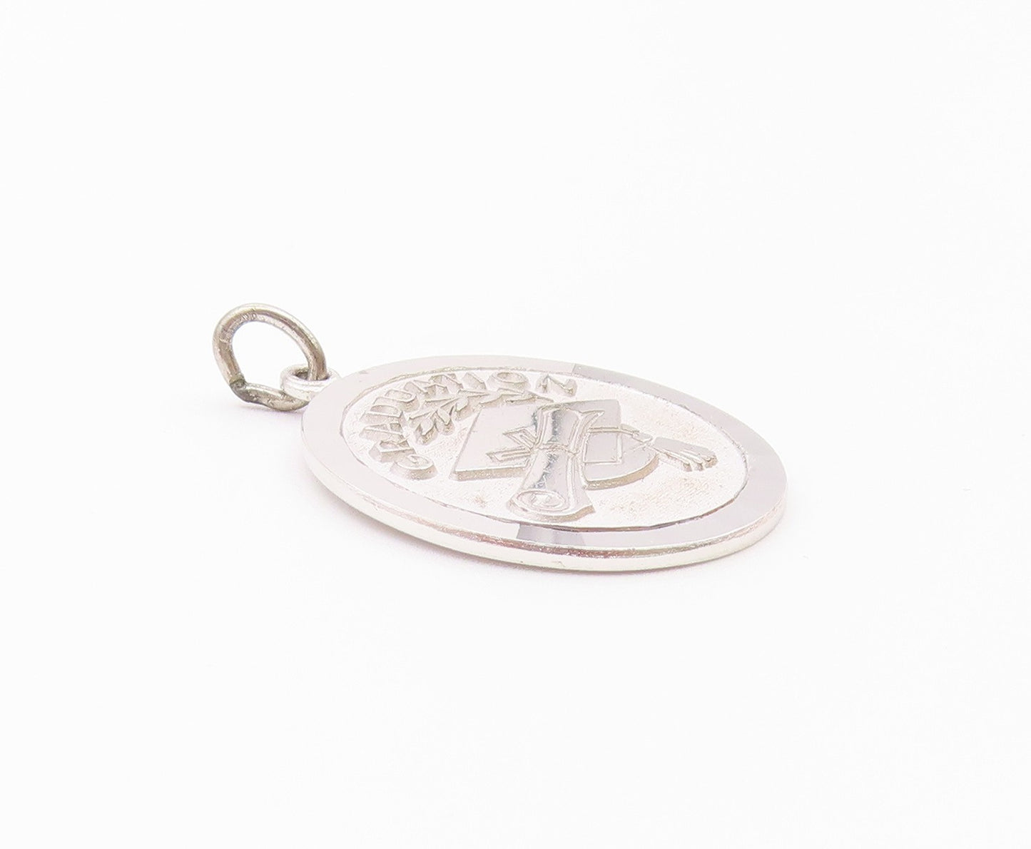 925 Sterling Silver  Vintage Hammered Border Graduation Medal Pendant  PT20914