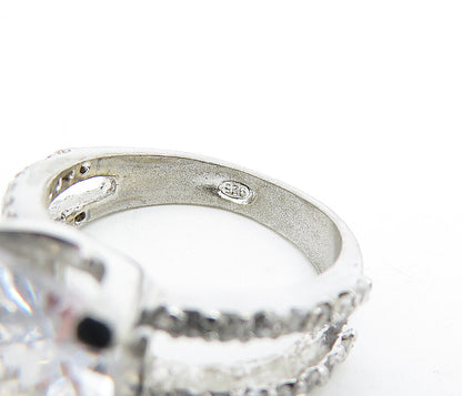 925 Sterling Silver  Cubic Zirconia Solitaire With Accents Ring Sz 5  RG5291