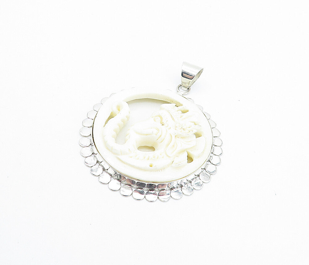 925 Sterling Silver  Carved Elephant Shiny Circle Border Drop Pendant  PT5946