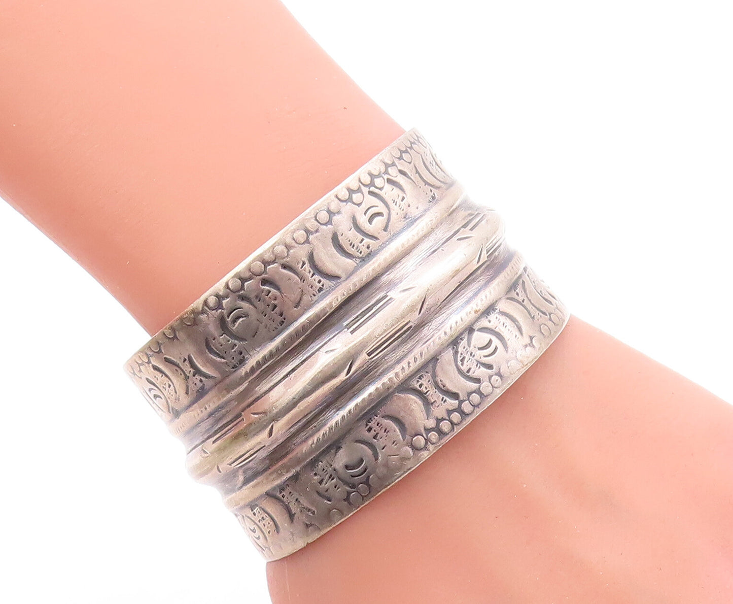 925 Sterling Silver Vintage Bracelet MIDDLE EAST Antique Etched Cuff  BT10557