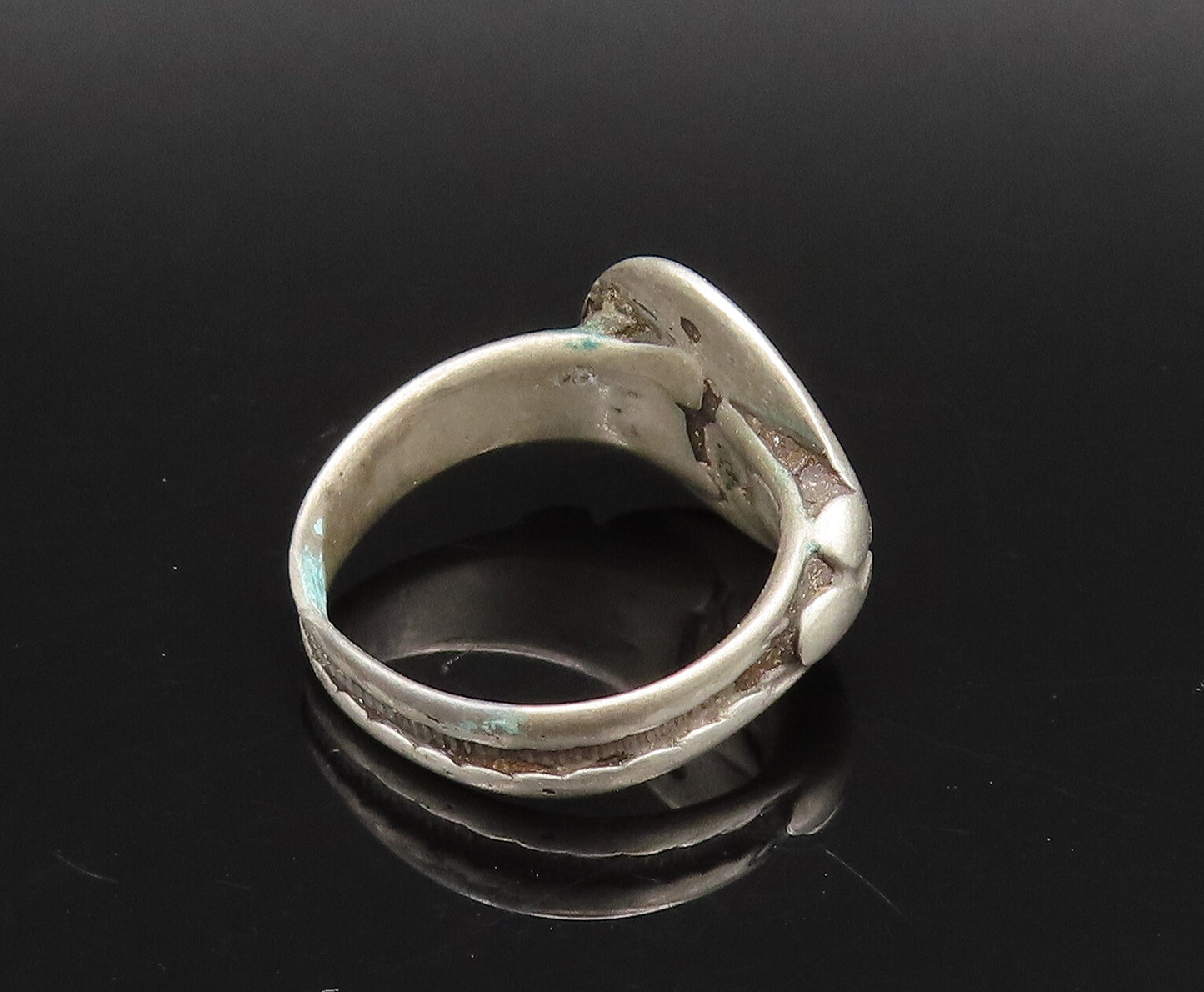 925 Silver  Vintage Antique Etch Flower & Raised Edge Shank Ring Sz 8  RG25980